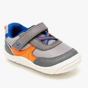 Stride Rite Gogo Sneaker